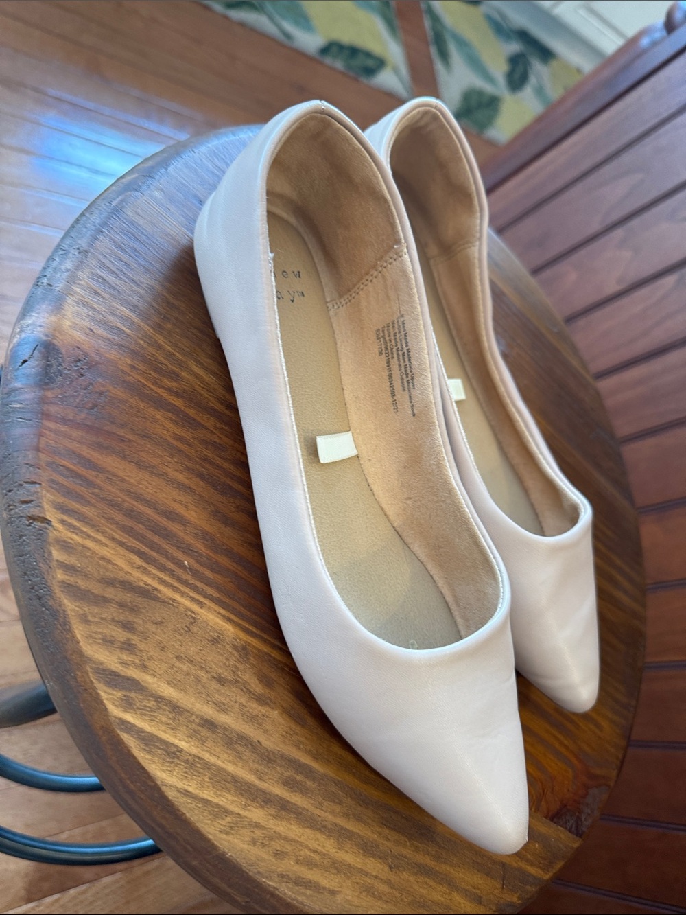 A New Day 🤎 Pointed-Toe Ballet Flats in Light Beige guc size 9